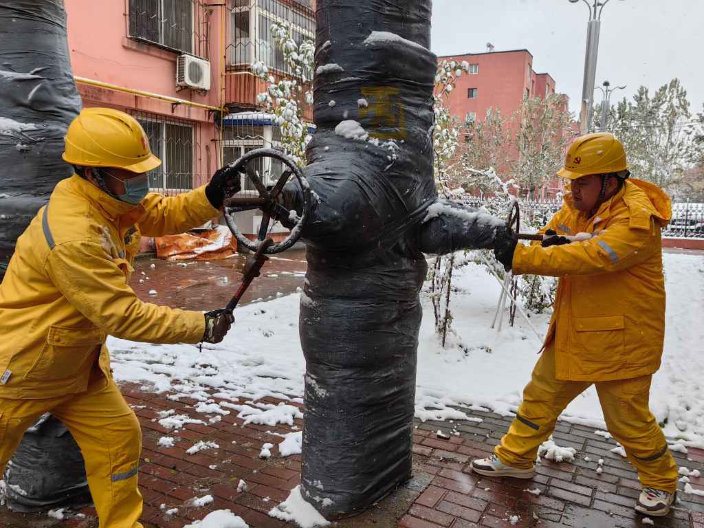 華潤電力盤錦公司多舉措應(yīng)對暴雪極端天氣