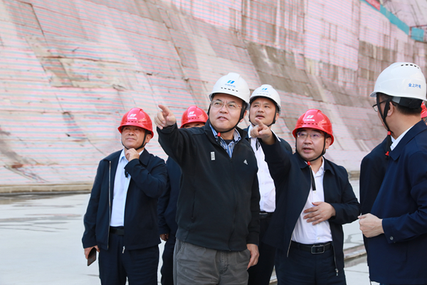 葉向東赴金上、金中流域水電企業(yè)宣講黨的二十屆三中全會(huì)精神并調(diào)研